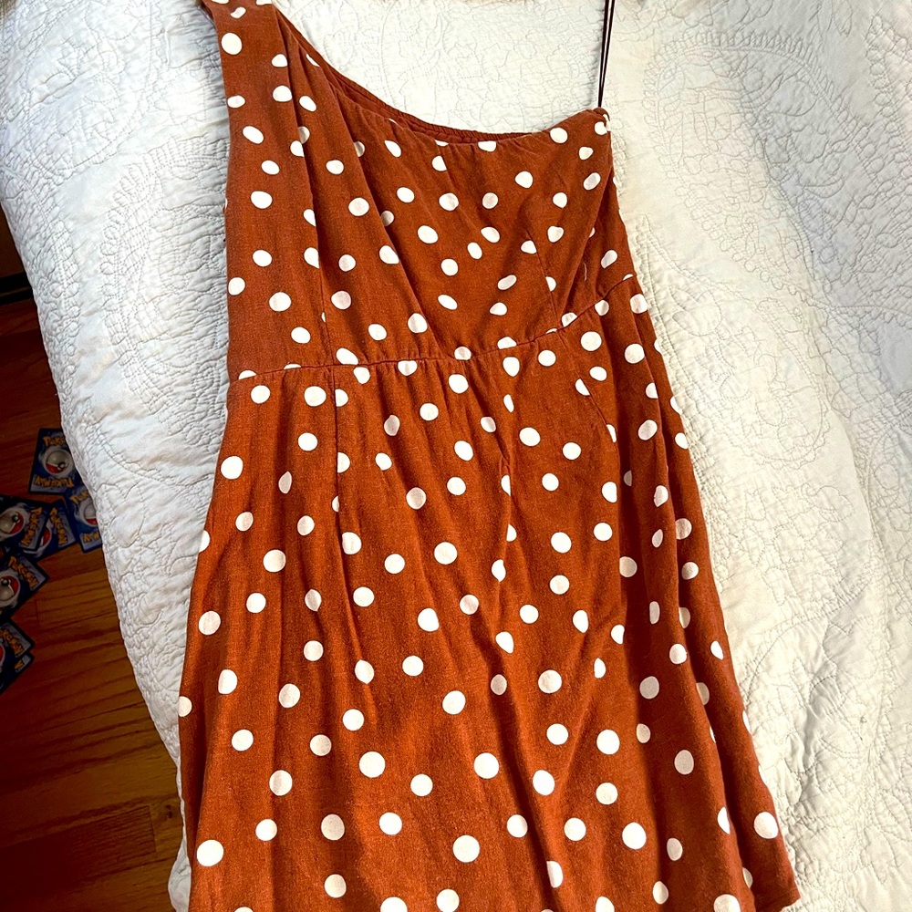 Abercrombie & Fitch polka dot one shoulder dress